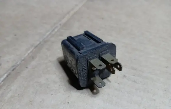 Opel Frontera A Other relay 8942184970