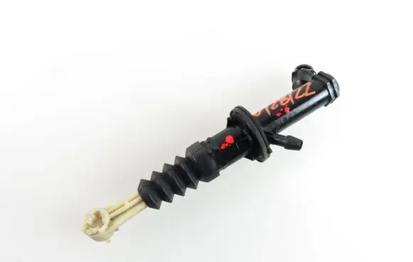 Renault Megane III Clutch master cylinder 306107195R