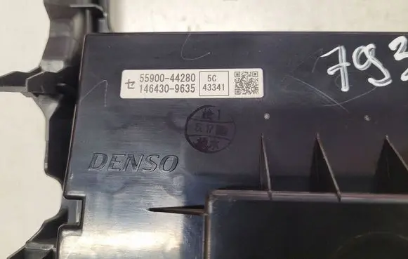Toyota Avensis Verso Climate control unit 5590044280 1464309635