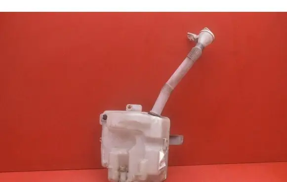 Mitsubishi ASX Windshield washer fluid reservoir/tank