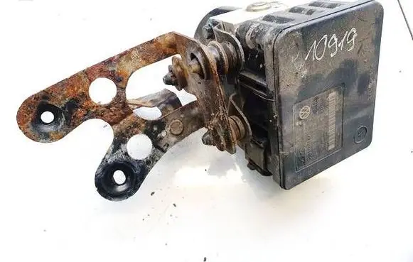 Skoda Octavia Mk2 (1Z) ABS Pump 1k0907379q