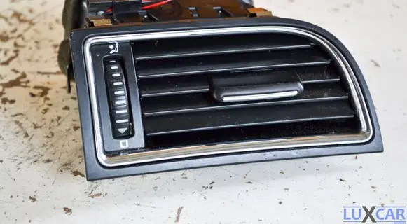 Skoda Superb B6 (3T) Dashboard side air vent grill/cover trim 3T0819702 1461147 W12001