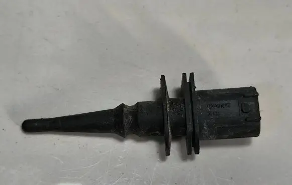 BMW X3 E83 Outside/exterior temperature sensor 6936953