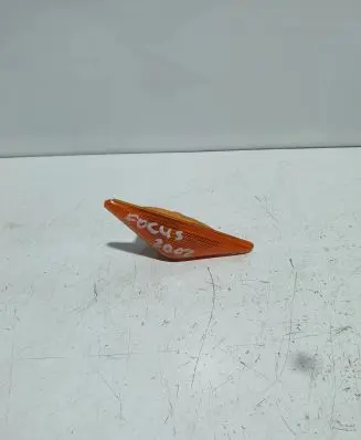 Ford Focus Front fender indicator light 4H3K354A