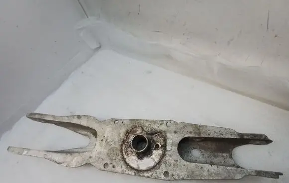 Rear upper control arm/wishbone