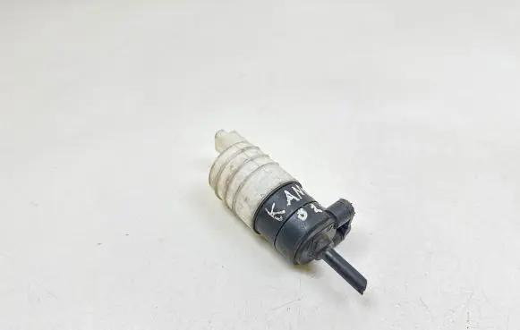 Renault Kangoo I Windscreen/windshield washer pump 8200213041 7700430702