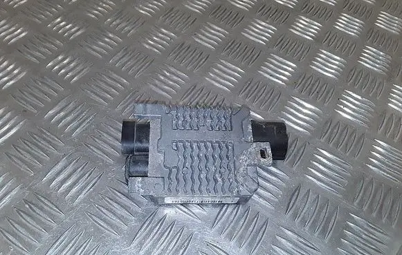 Ford Focus Coolant fan relay 940002906
