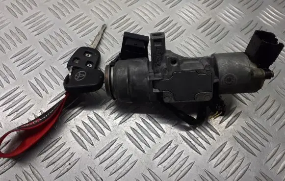 Toyota Avensis T250 Ignition lock 89783-05010