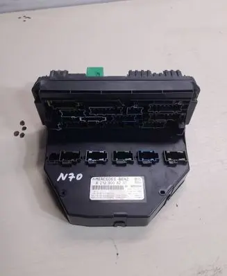 Mercedes-Benz C W204 SAM control unit A2129008207 A2129024403 A2129016000