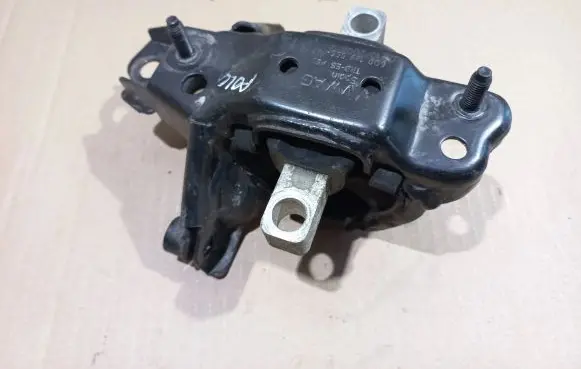 Skoda Fabia Mk1 (6Y) Engine mount bracket 6Q0199555AD 000121652 2236121218
