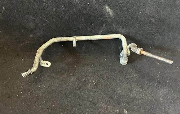 Land Rover Discovery 3 - LR3 Breather/breather pipe/hose 4r8q6a804