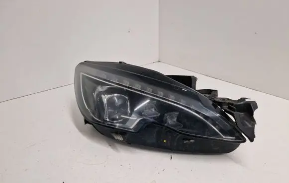Peugeot 308 Headlight/headlamp 9677832380 62531L230 030128723200