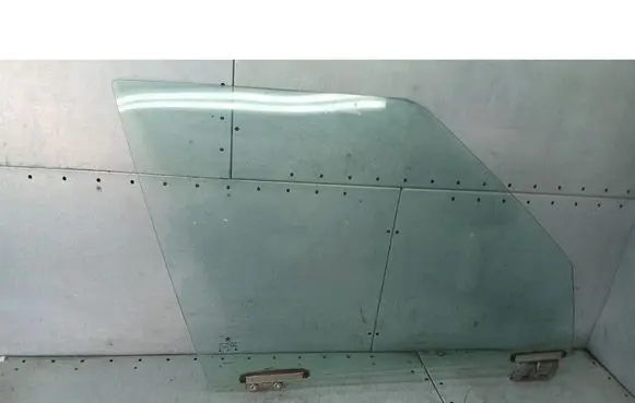 Skoda Felicia II Front door window glass four-door 