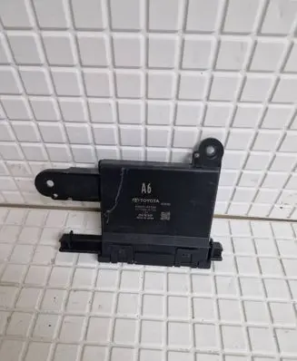 Toyota RAV 4 (XA50) Air conditioning/heating control unit 8865042720 2775005180
