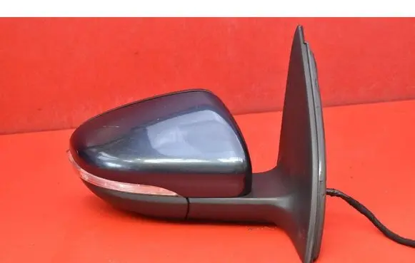 Volkswagen Golf V Front door electric wing mirror 021025