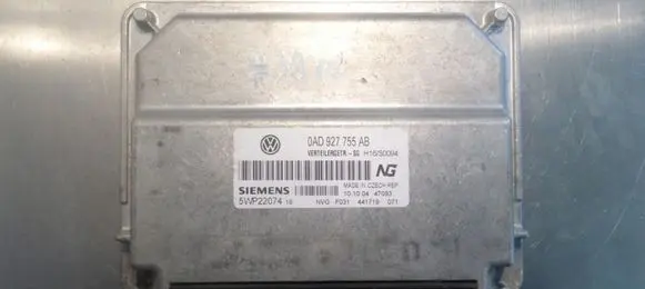 Volkswagen Touareg I Transfer box differential control unit 0AD927755AB 5WP22074