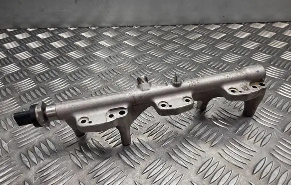Mini One - Cooper F56 F55 Fuel main line pipe 7639975 8643665