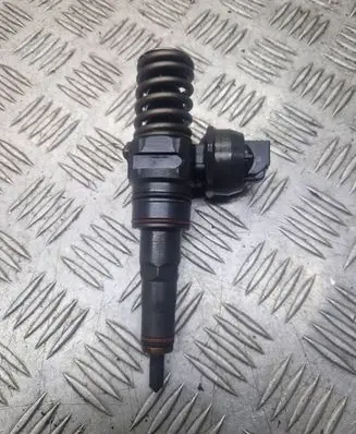 Volkswagen Touran I Fuel injector 0414720214