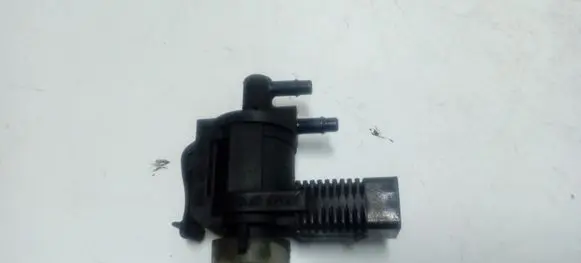 Volkswagen Touran I Vacuum valve 1K0906283A