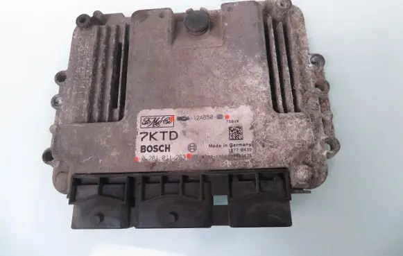 Mazda 3 I Engine control unit/module 0281011263 3M5A12A650JD