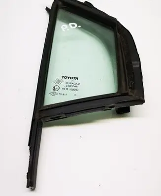 Toyota Yaris Front vent window/glass (coupe) 682150D010 43R00097