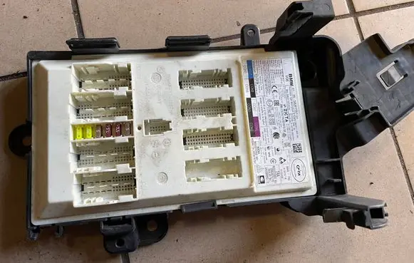 BMW 3 G20 G21 CAS control unit/module 5A3FFB7