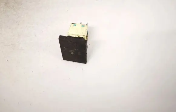 Opel Omega B2 Parking (PDC) sensor switch 501793 09147899