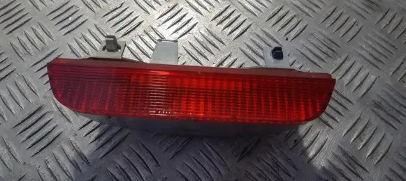 Toyota Yaris Verso Third/center stoplight