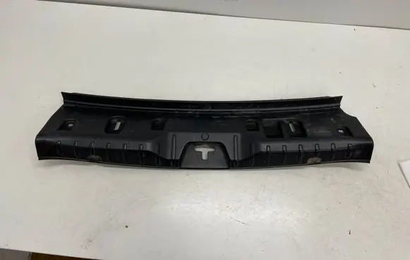Other trunk/boot trim element
