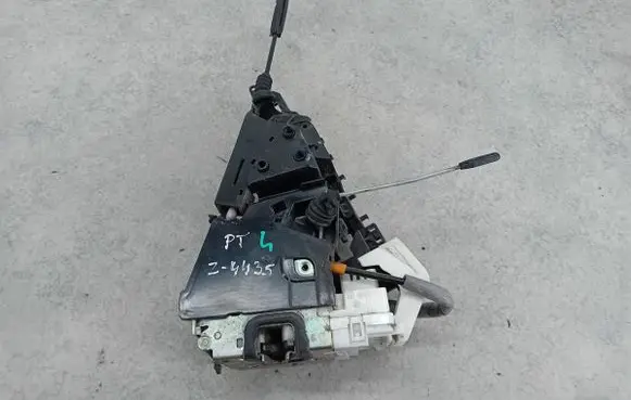 Mercedes-Benz A W169 Front door lock 1697202525