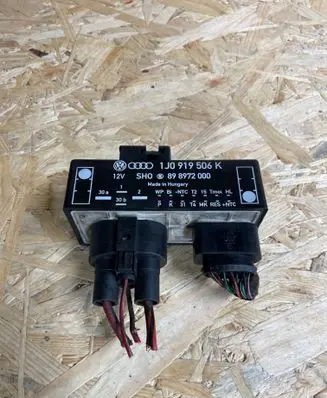 Volkswagen Bora Coolant fan relay 1J0919506K 898972000