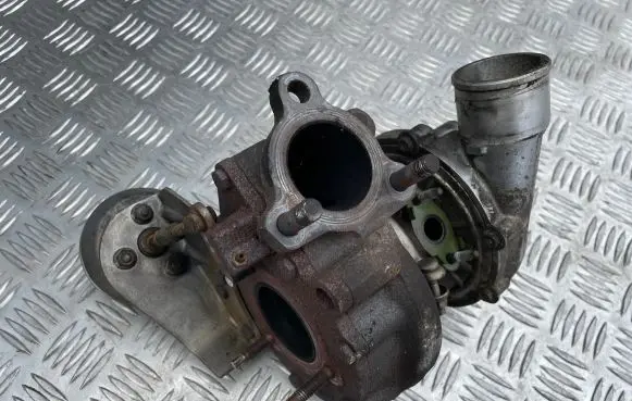 Toyota Avensis T250 Turbo