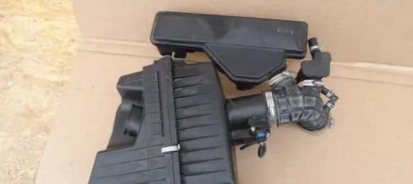 Nissan X-Trail T33 Air filter box