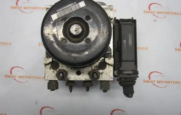 Opel Astra J ABS Pump 13379599 10021207544 207929599