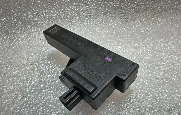 Audi A7 S7 4G Keyless (KESSY) go control unit/module 8K0907247