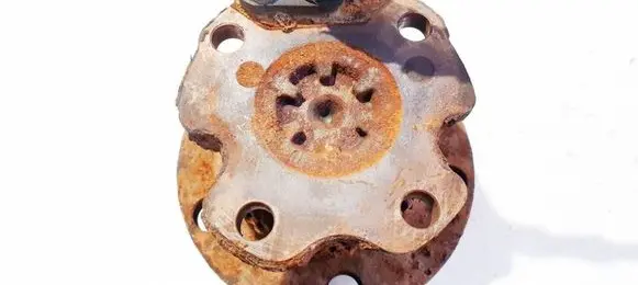 Volkswagen Golf IV Stub axle 