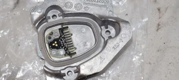 BMW X3 G01 LED ballast control module 5A0E618
