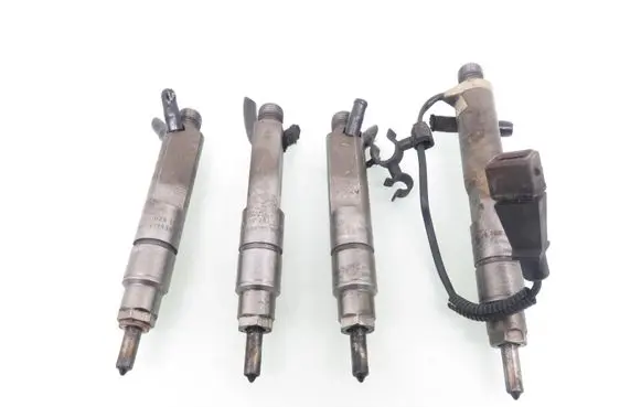 Volkswagen Golf IV Fuel injectors set 028130202Q 028130202P 0432193696