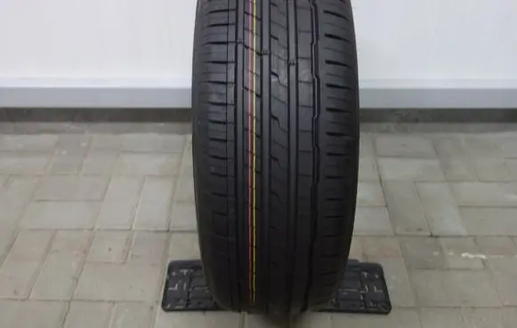 Mercedes-Benz S W221 R18 summer tire 