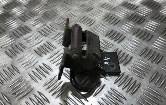 Audi A4 S4 B5 8D Rear door lower hinge 4a0833411a