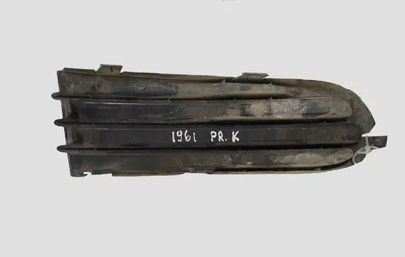 Volvo V50 Front bumper lower grill 30657009