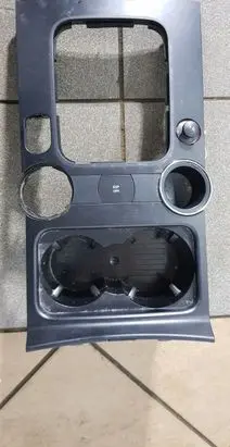 Volkswagen Touareg I Center console 7L6858602