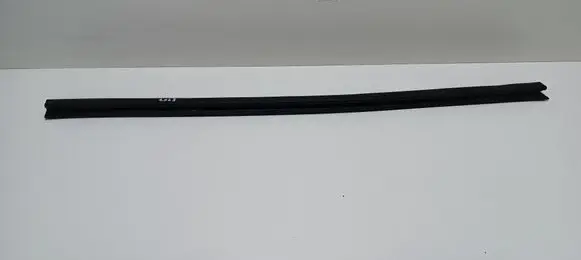 KIA Sorento Front door trim bar 82231C5000