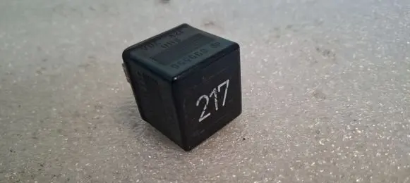 Audi 100 S4 C4 Other relay 443951253S