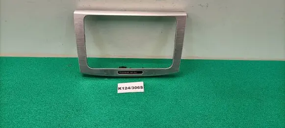 Volkswagen PASSAT B6 Radio/GPS head unit trim 3C0858069P