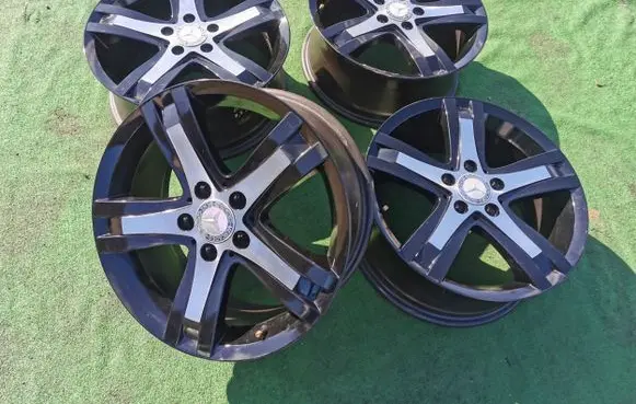 Mercedes-Benz GLK (X204) R17 alloy rim A2044015502