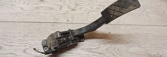 Audi A3 S3 8L Accelerator throttle pedal 6q1721503l