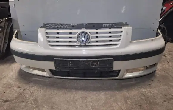 Volkswagen Sharan Front bumper