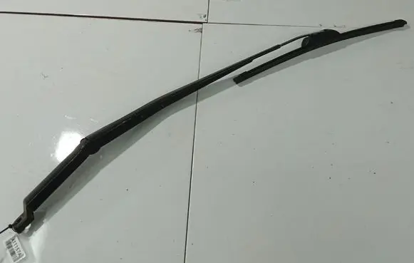 Honda Accord Front wiper blade arm 