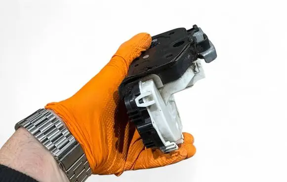 Audi Q5 SQ5 Front door lock 8X2837015D 3059883